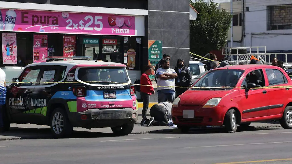 La muerte sorprendió a dos personas en plena vía pública este día